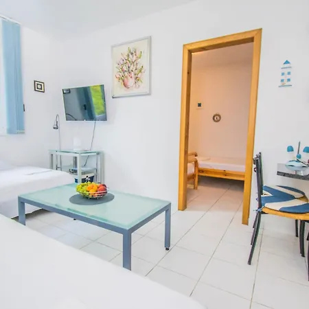 Apartamento Inka & Ana By The Sea Pag Town